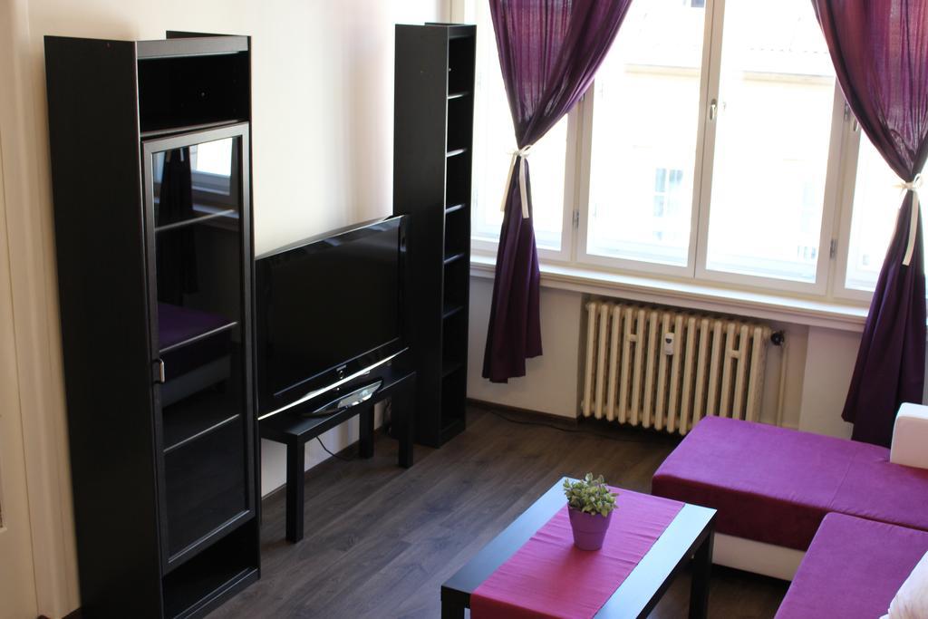 Go Native Prague Apartment Екстериор снимка