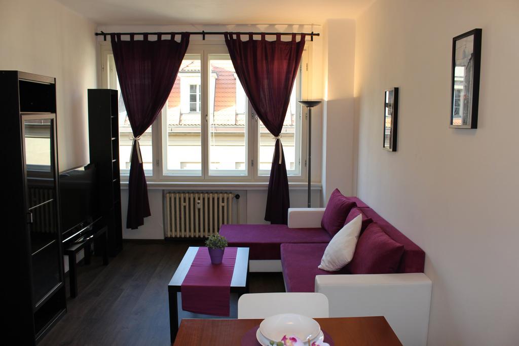 Go Native Prague Apartment Екстериор снимка